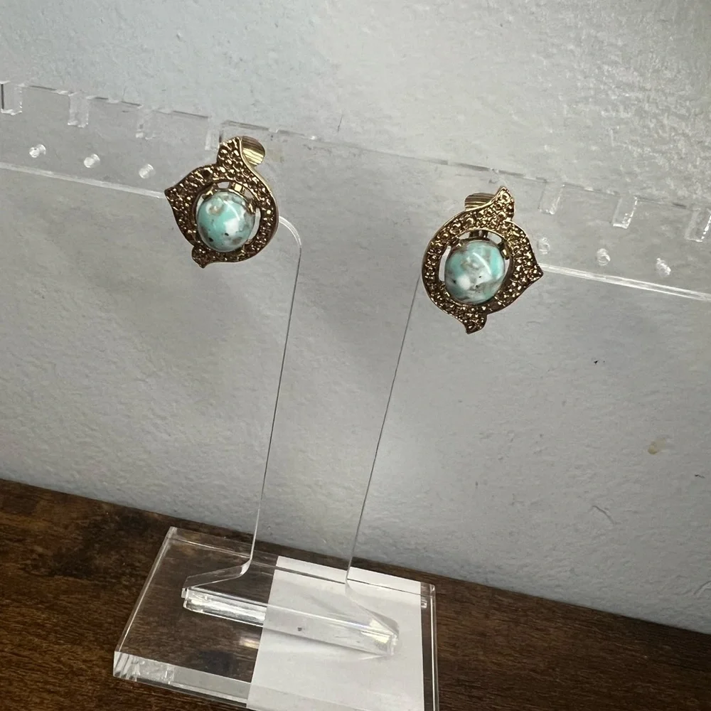 1968 Sarah Coventry “remembrance” set - Picture 3 of 4